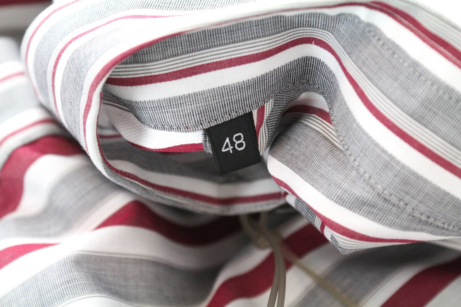 RICHMOND vyriški pilki raudoni dryžuoti medvilniniai marškiniai, 48 cm, ilgomis rankovėmis, su sagomis 