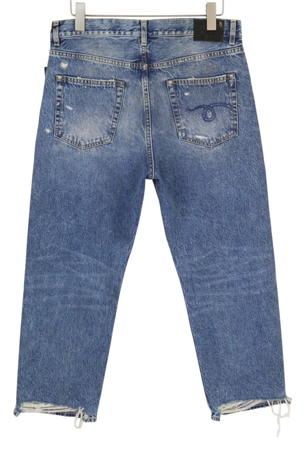 R13 Boyfriend moteriški džinsai, 29 m., su plėšytomis juostelėmis, išblukusiomis kulkšnimis, PS25, rekomenduojama mažmeninė kaina – 595 € 