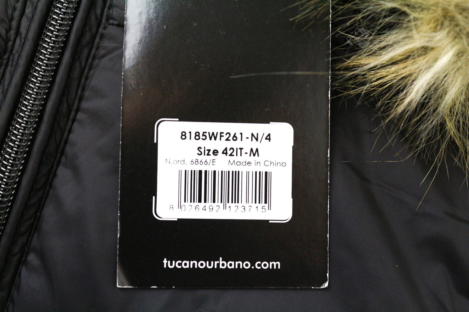 TUCANO URBANO Furbet moteriška M dydžio juoda paminkštinta striukė su dirbtinio kailio gobtuvu 