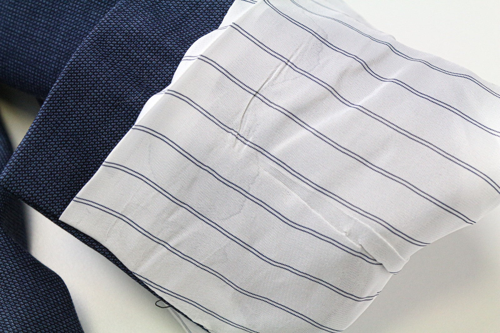 „SUITSUPPLY Sienna“ vyriškas mėlynas languotas vilnonis švarkas su UK38S raštu, klasikinio stiliaus, mėlynas 