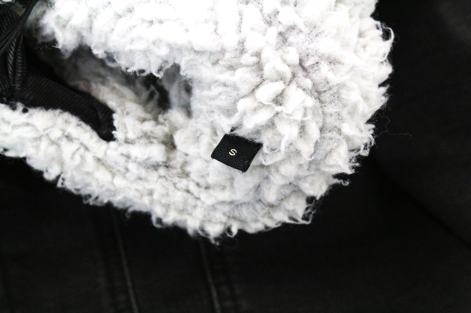 REPLAY moteriškas S dydžio pilkas džinsinis švarkas su medvilniniu pamušalu ir trumpu stiliumi 