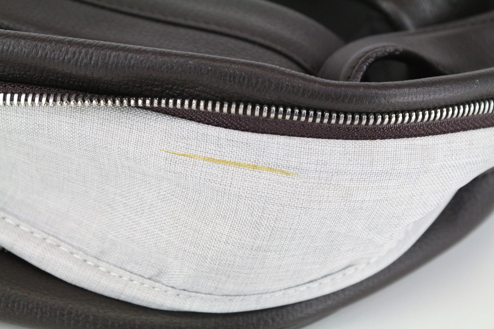 SUITSUPPLY vyriška kuprinė OS tamsiai ruda veršiuko oda su reguliuojamais dirželiais 