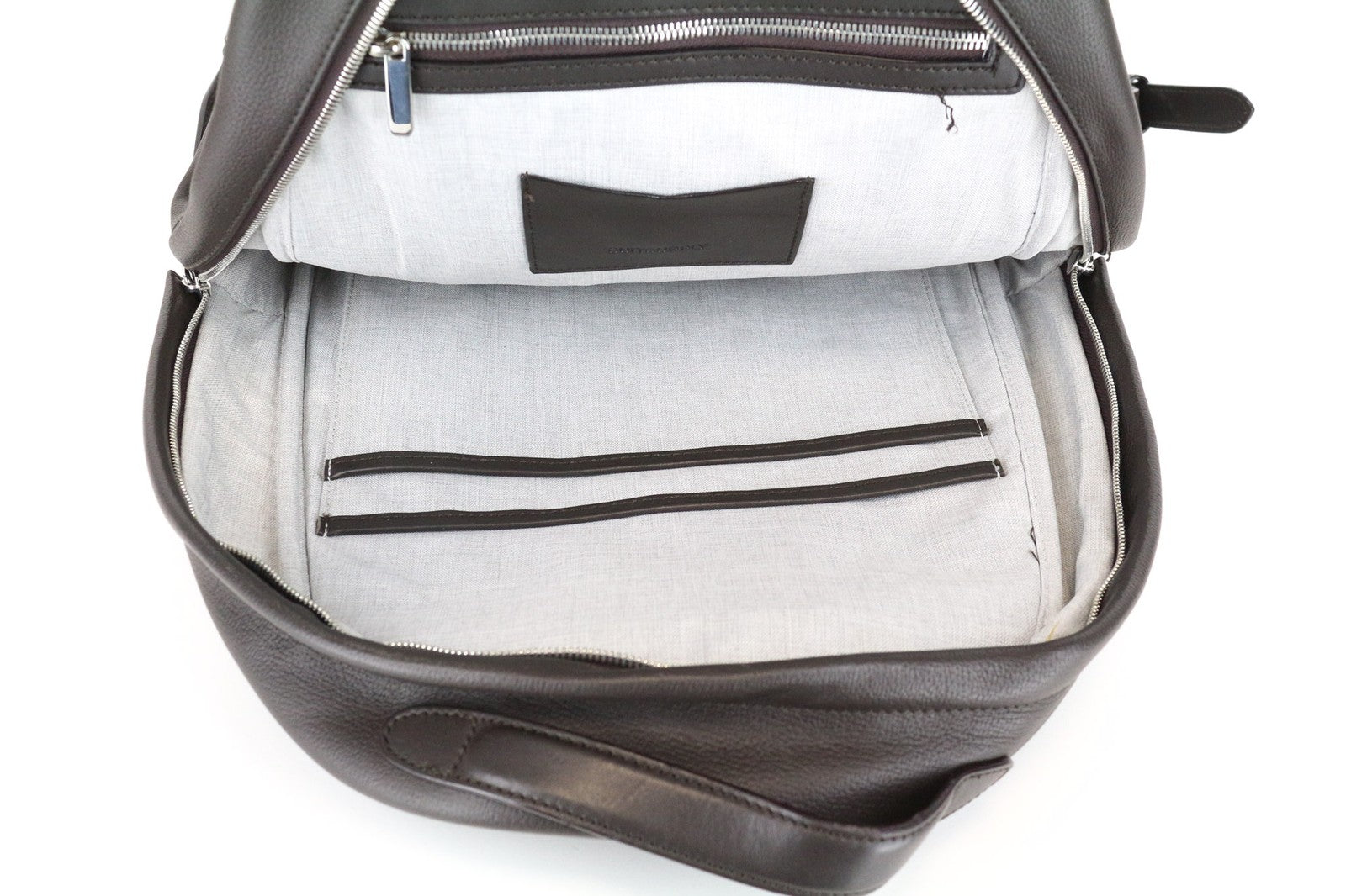 SUITSUPPLY vyriška kuprinė OS tamsiai ruda veršiuko oda su reguliuojamais dirželiais 