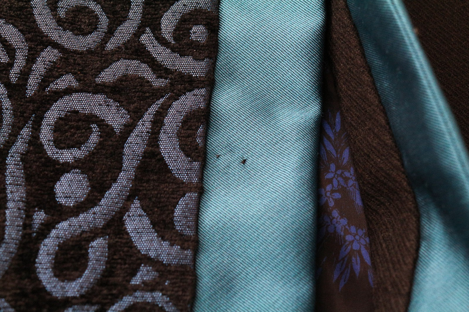 DESIGUAL Dreams moteriškas paltas ~38 juodas su pamušalu, raštuotas, klostuotas, vienos krūtinės 