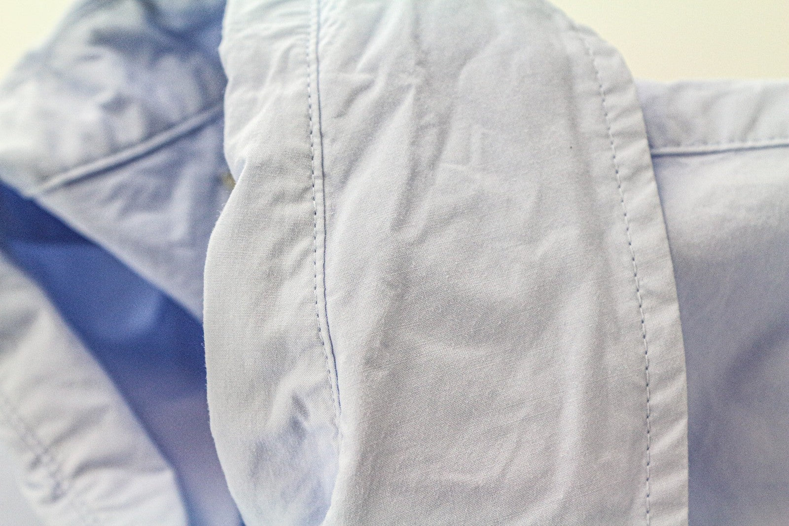 MAISON SCOTCH moteriški marškinėliai šviesiai mėlyni medvilniniai logotipai oficialios ilgomis rankovėmis M 