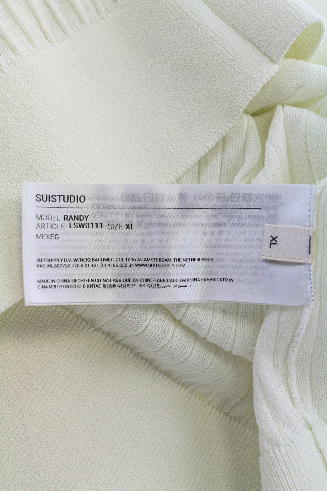 SUISTUDIO Randy moteriški marškinėliai XL dydžio balkšvai balti, briaunoti, ploni medvilniniai apvalios iškirptės marškinėliai 