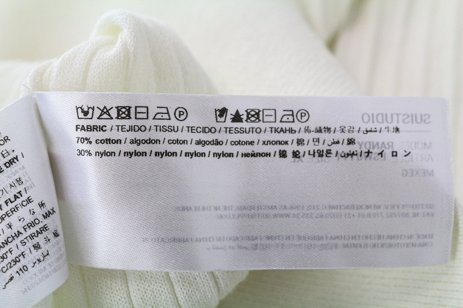 SUISTUDIO Randy moteriški marškinėliai XL dydžio balkšvai balti, briaunoti, ploni medvilniniai apvalios iškirptės marškinėliai 