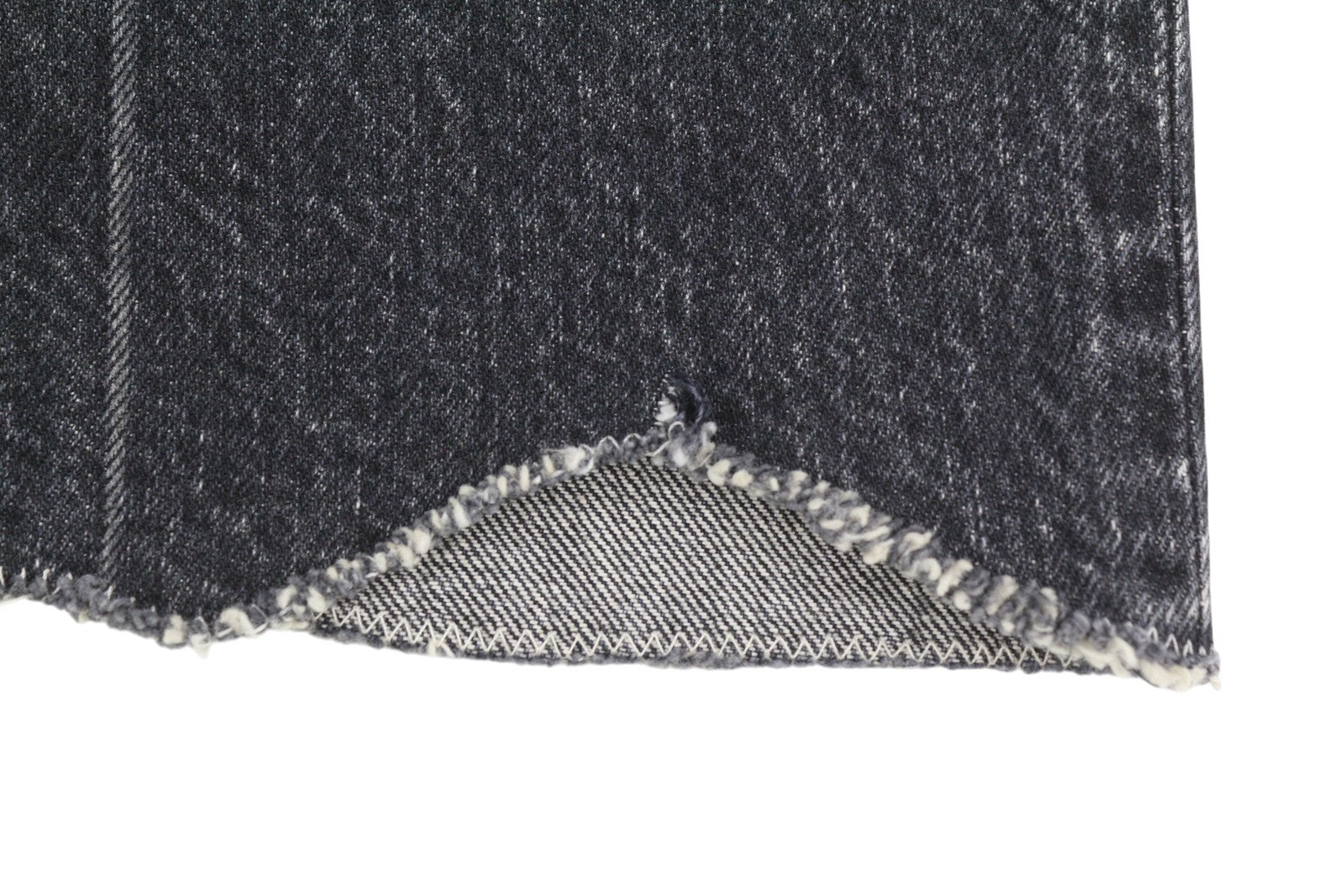 R13 „Ankled D'Arcy“ moteriški džinsai 27 „Everit“ juodi išblukinti trumpi, tiesaus kirpimo džinsai 