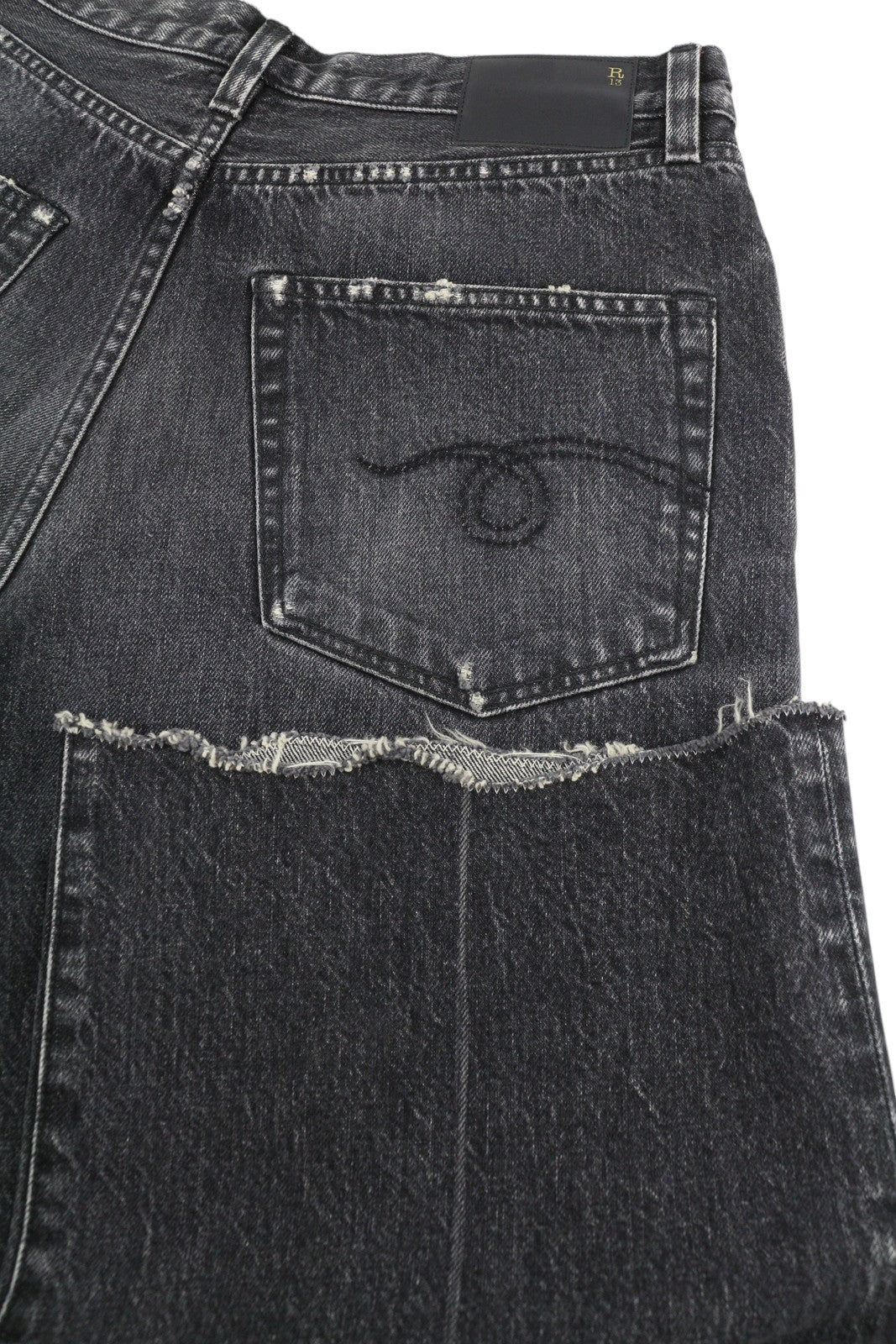 R13 „Ankled D'Arcy“ moteriški džinsai 27 „Everit“ juodi išblukinti trumpi, tiesaus kirpimo džinsai 