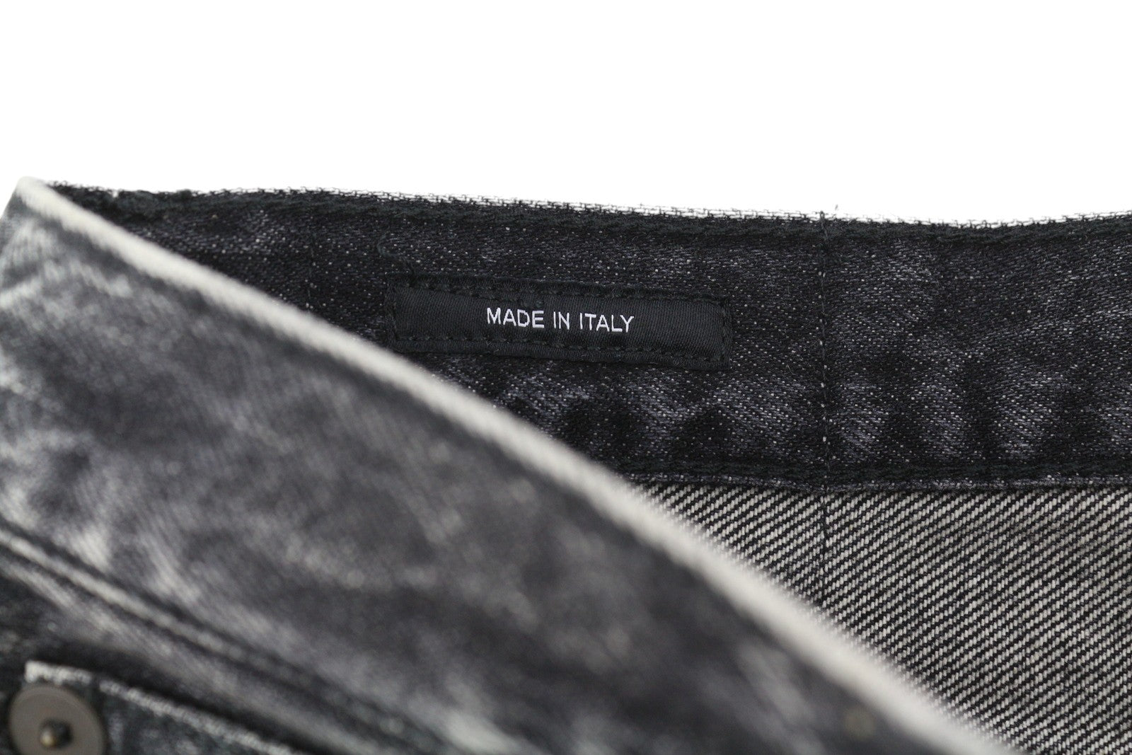 R13 „Ankled D'Arcy“ moteriški džinsai 27 „Everit“ juodi išblukinti trumpi, tiesaus kirpimo džinsai 