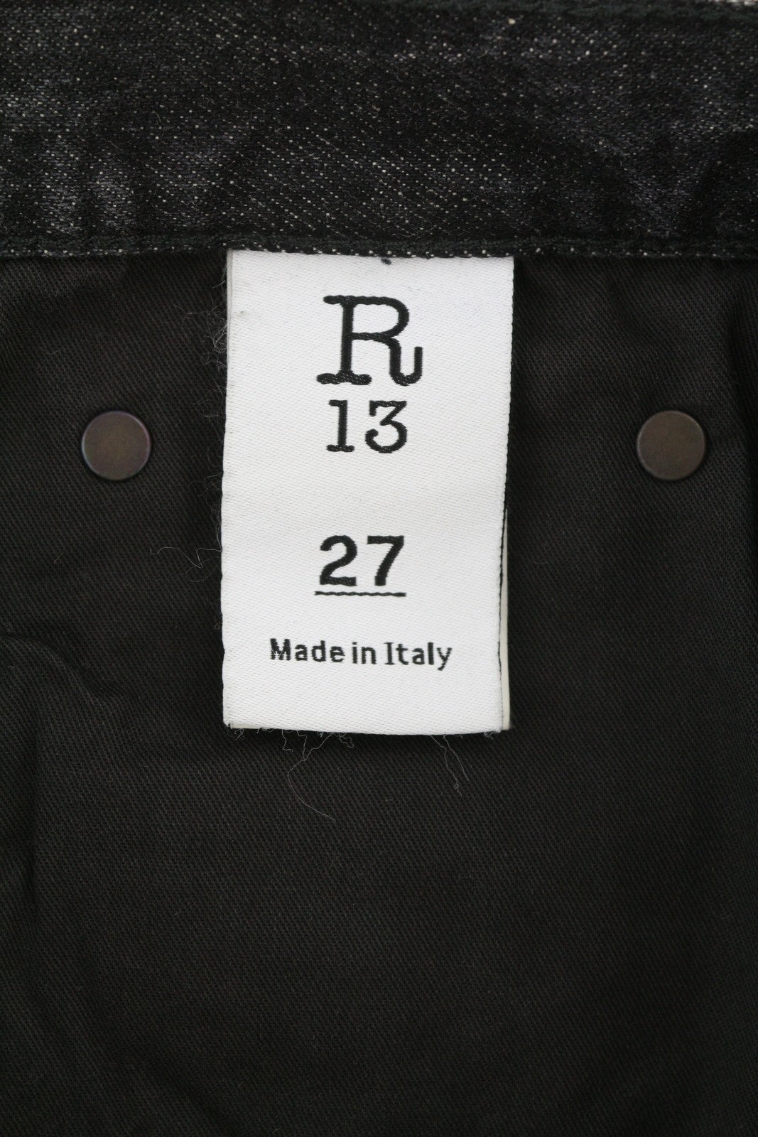 R13 „Ankled D'Arcy“ moteriški džinsai 27 „Everit“ juodi išblukinti trumpi, tiesaus kirpimo džinsai 