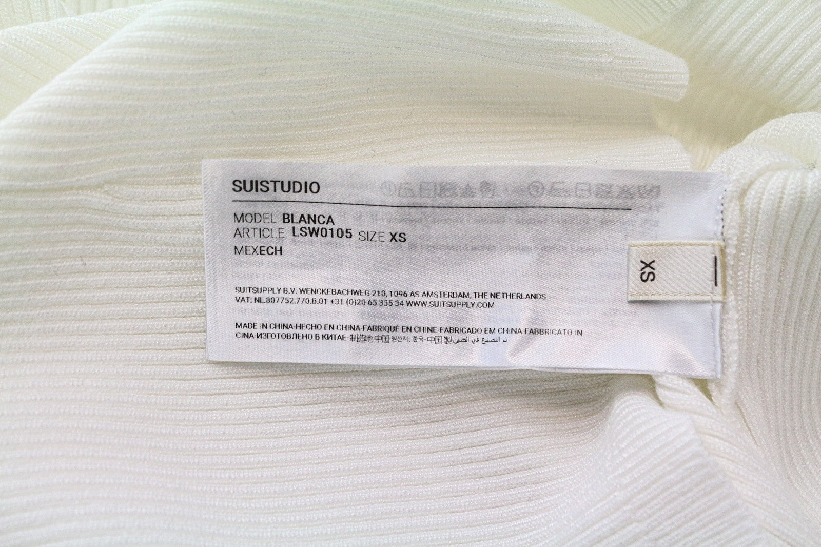 SUISTUDIO Blanca moteriški marškinėliai XS, balti berankoviai briaunoti apvalios iškirptės marškinėliai 