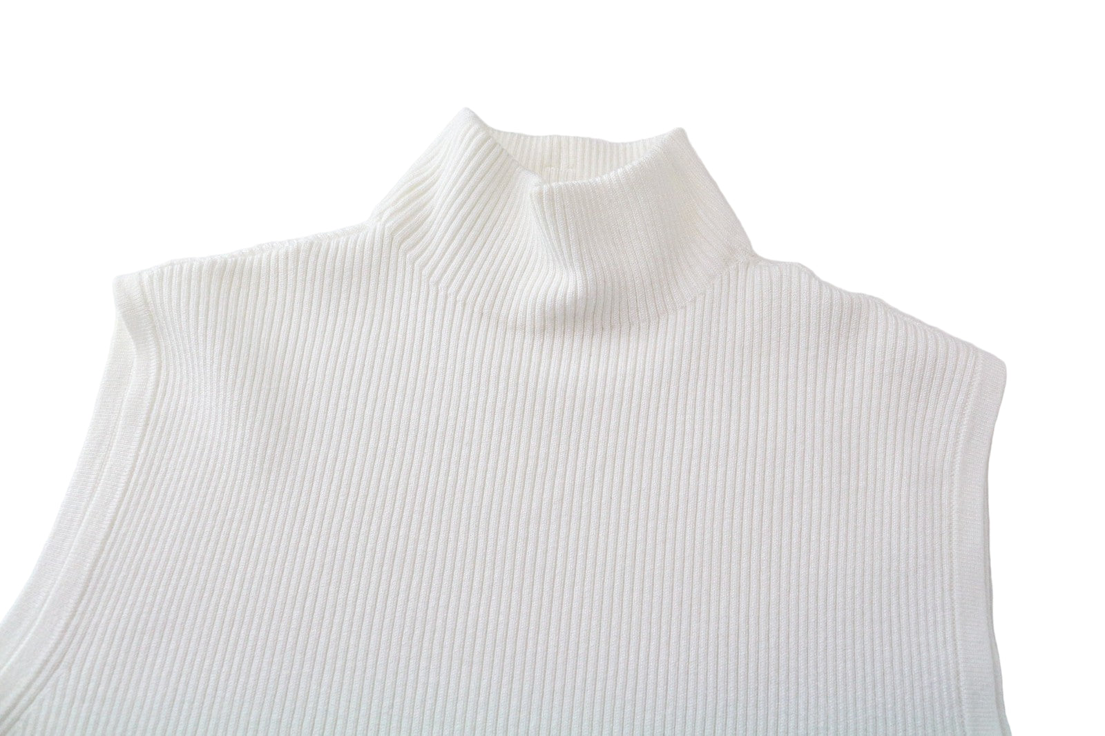 SUISTUDIO Blanca moteriški marškinėliai be rankovių, briaunoti, balkšvi, ploni, aukštu kaklu 