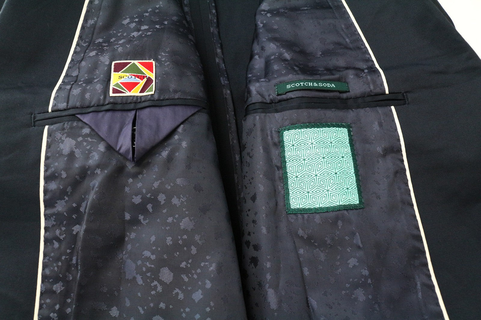 „SCOTCH &amp; SODA Ams Couture“ vyriškas švarkas, XL dydžio, tamsiai mėlynas, tamprus, vieneilis 