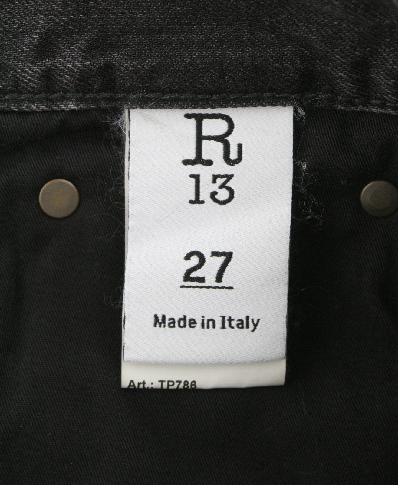 R13 D'Arcy laisvi moteriški džinsai, 27 Wilson juodi, išblukinti, atsipalaidavę užtrauktukai, rekomenduojama kaina – 700 € 