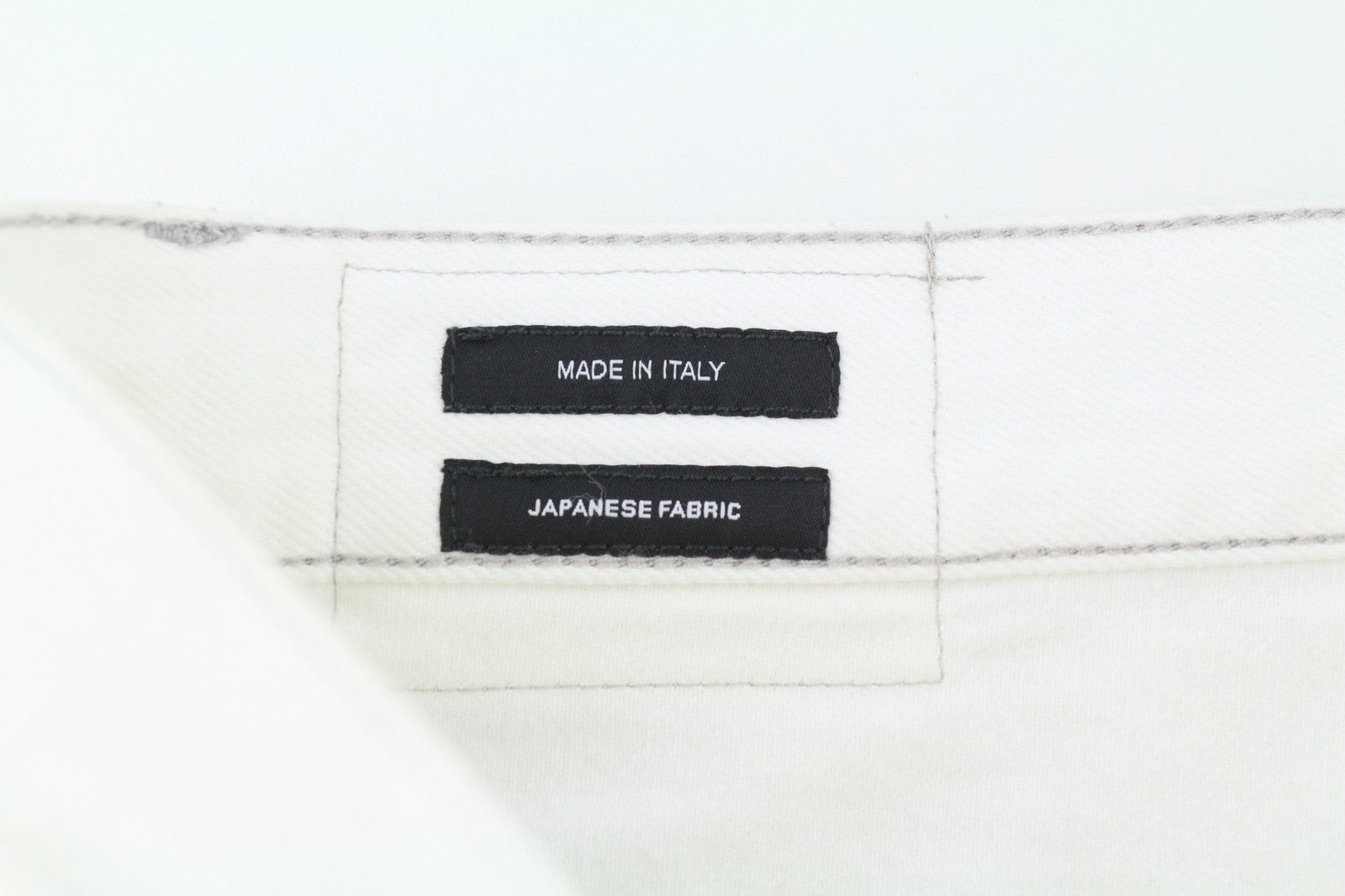 R13 Marky Drop moteriški šortai 27 Nico balti, plėšyti sagomis, šviesiai džinsiniai 