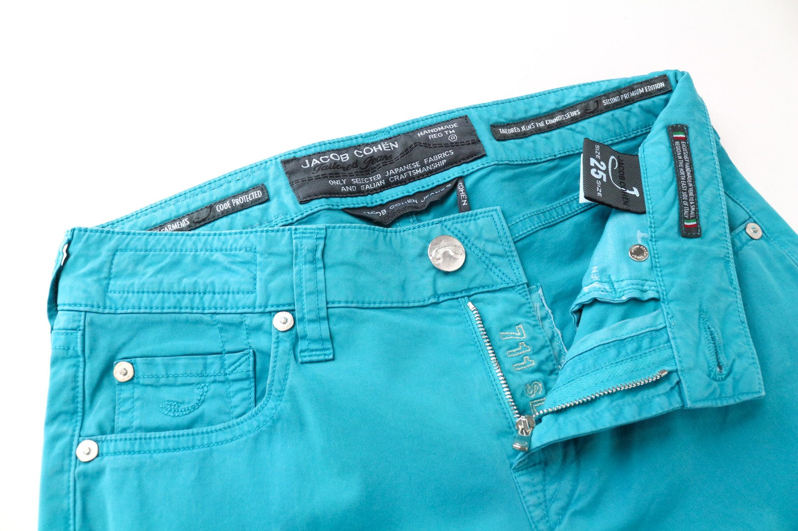 JACOB COHEN J711 moteriškos vandens mėlynos plonos medvilninės tamprios kelnės W25 plokščia priekine dalimi 