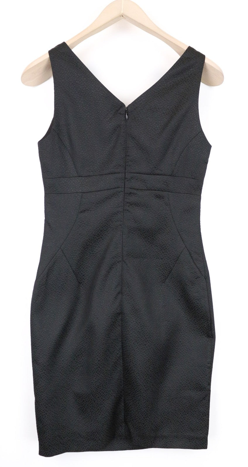 STEFANEL moteriška juoda be rankovių prigludusi trumpa klasikinė suknelė su V formos iškirpte EU34 