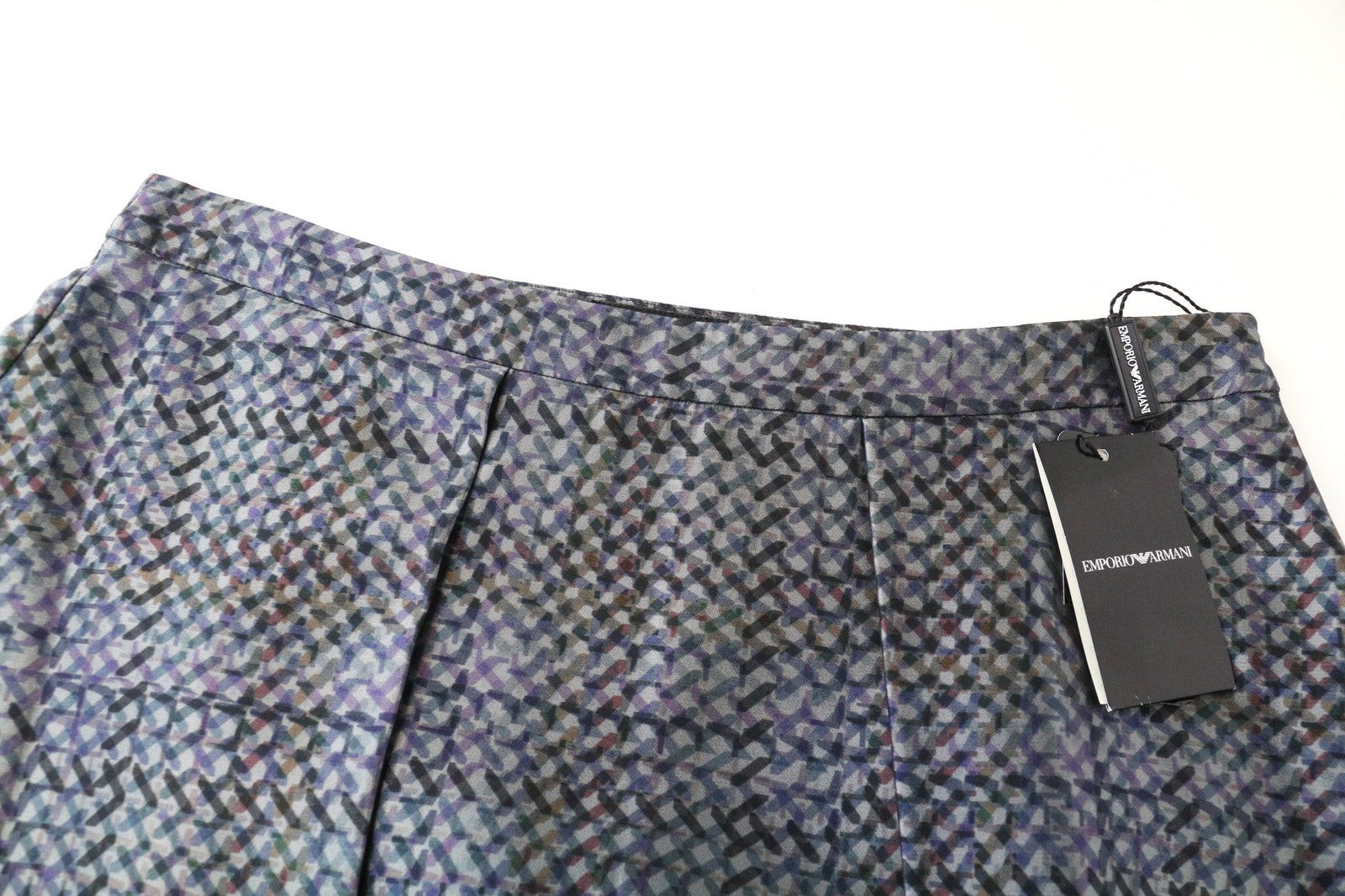 EMPORIO ARMANI moteriškas IT44/UK12 pilkas klostuotas burbulinis mini sijonas su pamušalu ir raštuotu raštu 