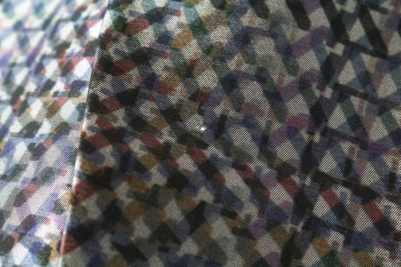 EMPORIO ARMANI moteriškas IT44/UK12 pilkas klostuotas burbulinis mini sijonas su pamušalu ir raštuotu raštu 