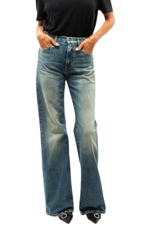 R13 Jane moteriški džinsai, 26 Kelly tamprūs, išblukę, skalbti, išblukę, platėjantys, mėlyni. Rekomenduojama kaina – 699 €. 