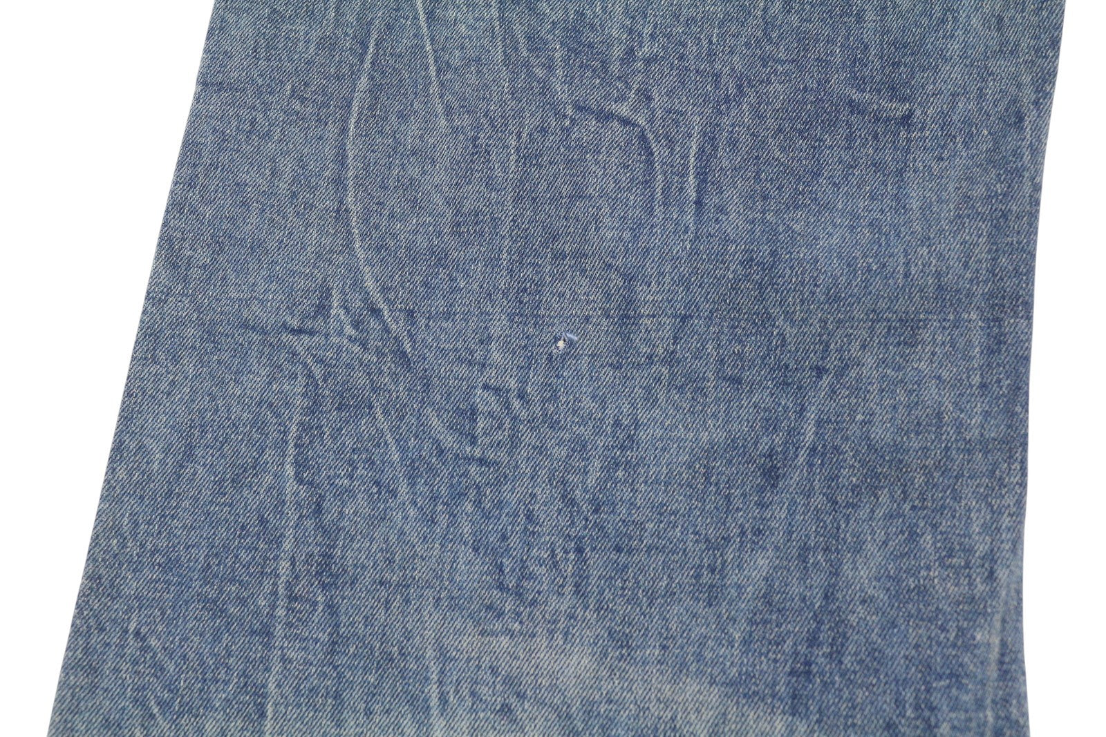 R13 Jane moteriški džinsai, 26 Kelly tamprūs, išblukę, skalbti, išblukę, platėjantys, mėlyni. Rekomenduojama kaina – 699 €. 