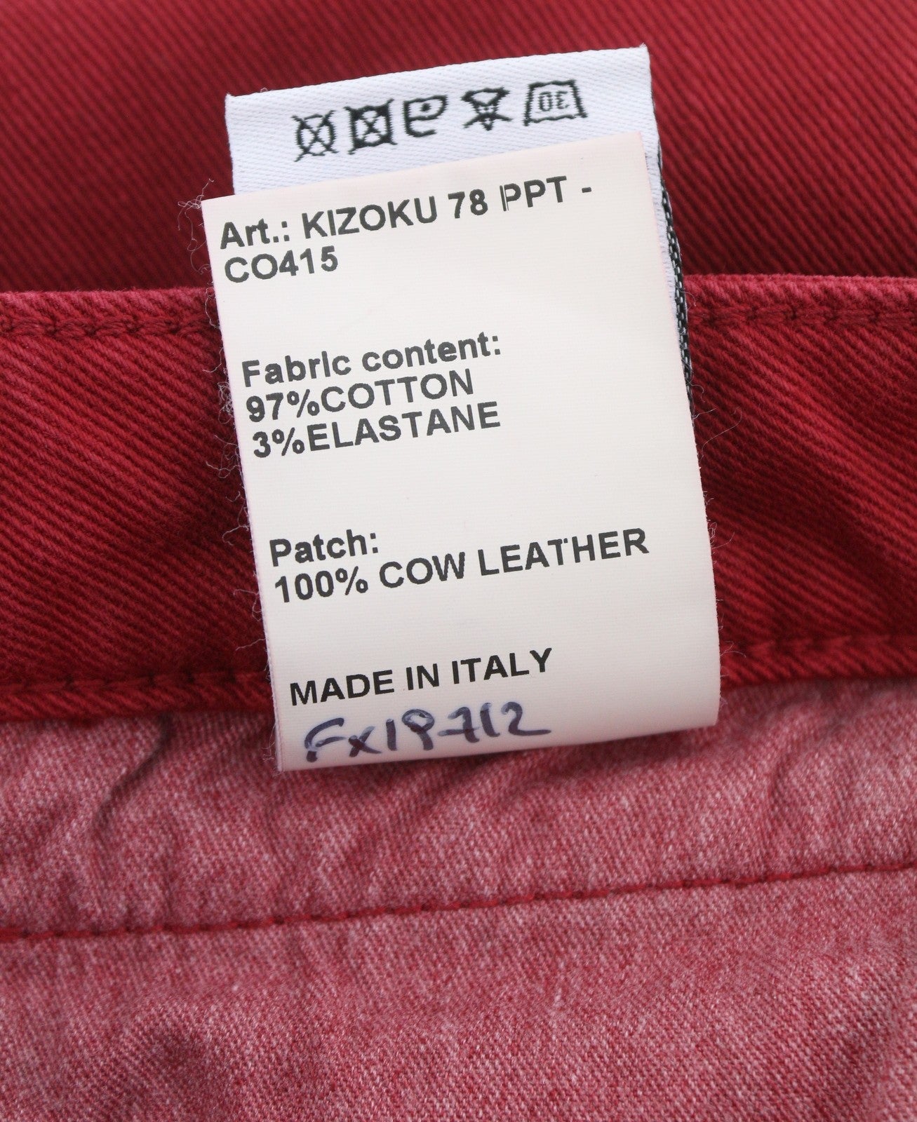 R13 berniukiški tiesūs moteriški džinsai 27 ryškiai raudoni, tamprūs, trumpinti iki kulkšnių, su užtrauktuku. 