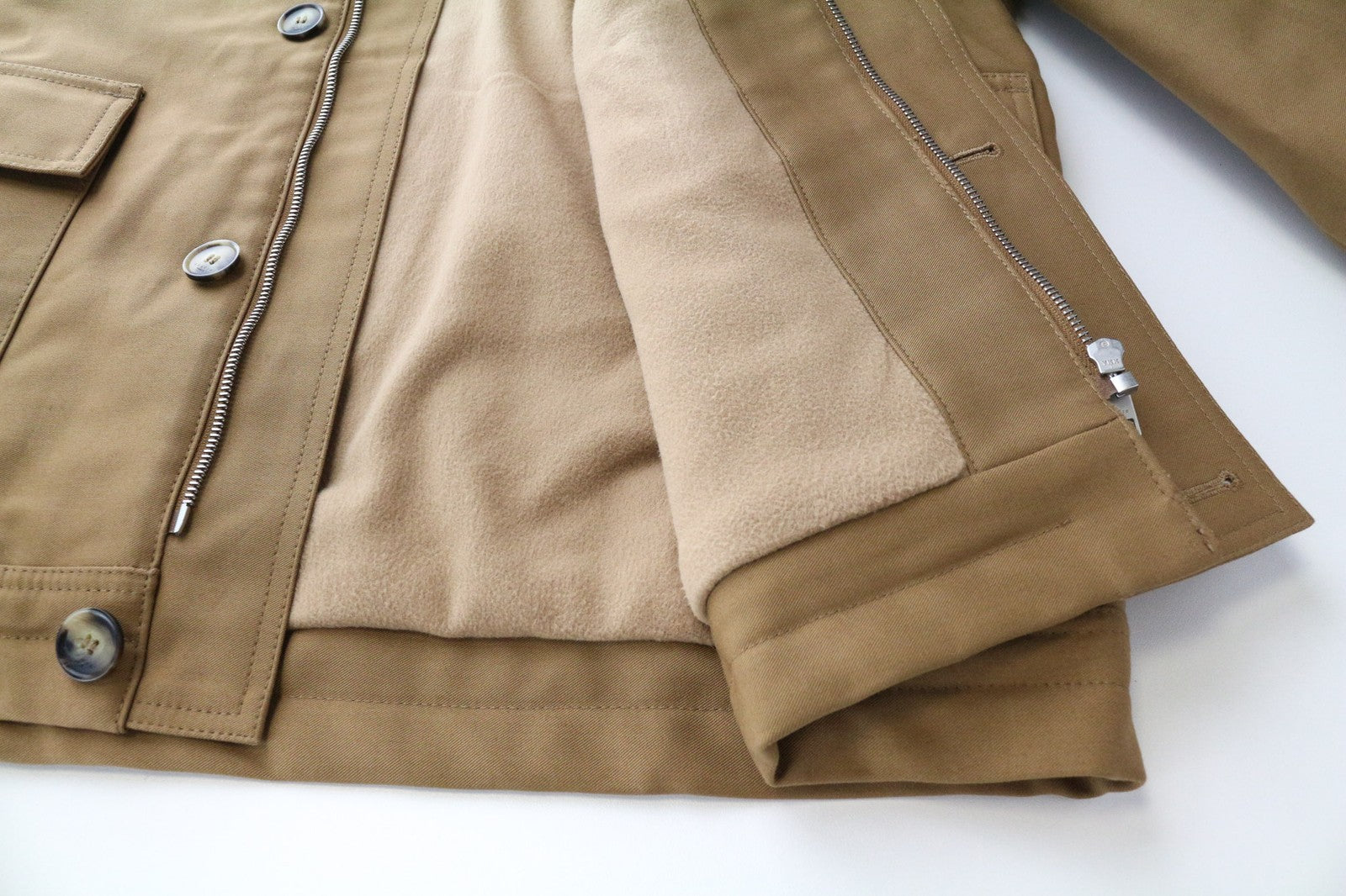 SANDRO vyriška striukė S dydžio, tamsiai ruda, su gobtuvu ir medvilniniu pamušalu, laisvalaikio viršutiniai drabužiai 