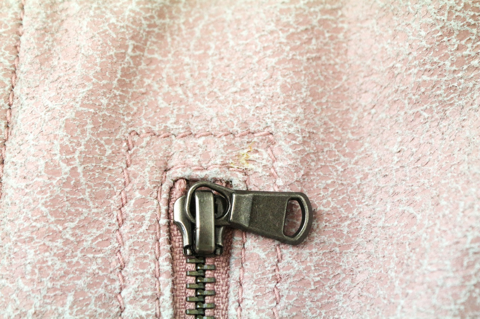 DIESEL moteriška XS dydžio rožinė berankovė avikailio odinė liemenė su diržu juosmenyje 