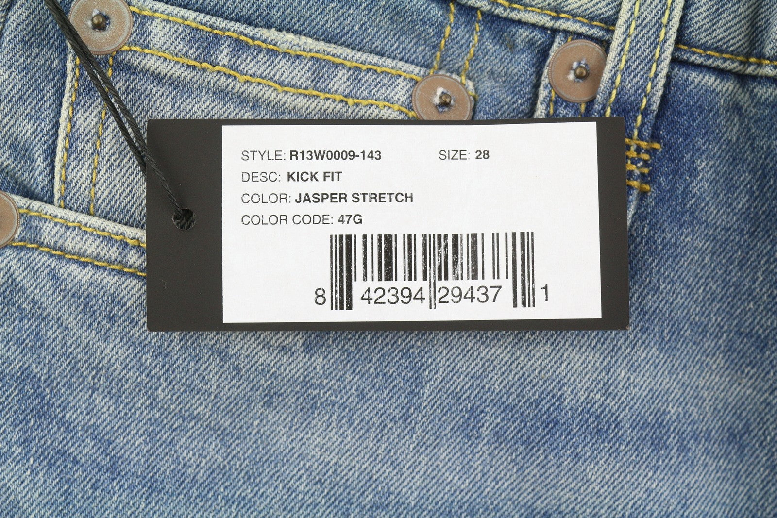 R13 Kick Fit moteriški džinsai 28 Jasper tamprūs, skalbti, išblukę, trumpinti iki kulkšnių. 