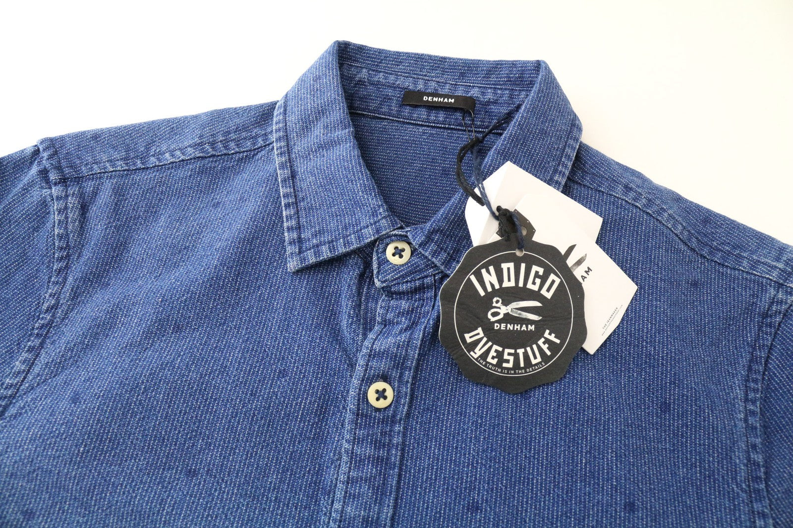 DENHAM Ellis vyriški marškinėliai XS dydžio mėlyni taškuoti medvilniniai raštuoti džinso stiliaus laisvalaikio stiliaus marškinėliai 