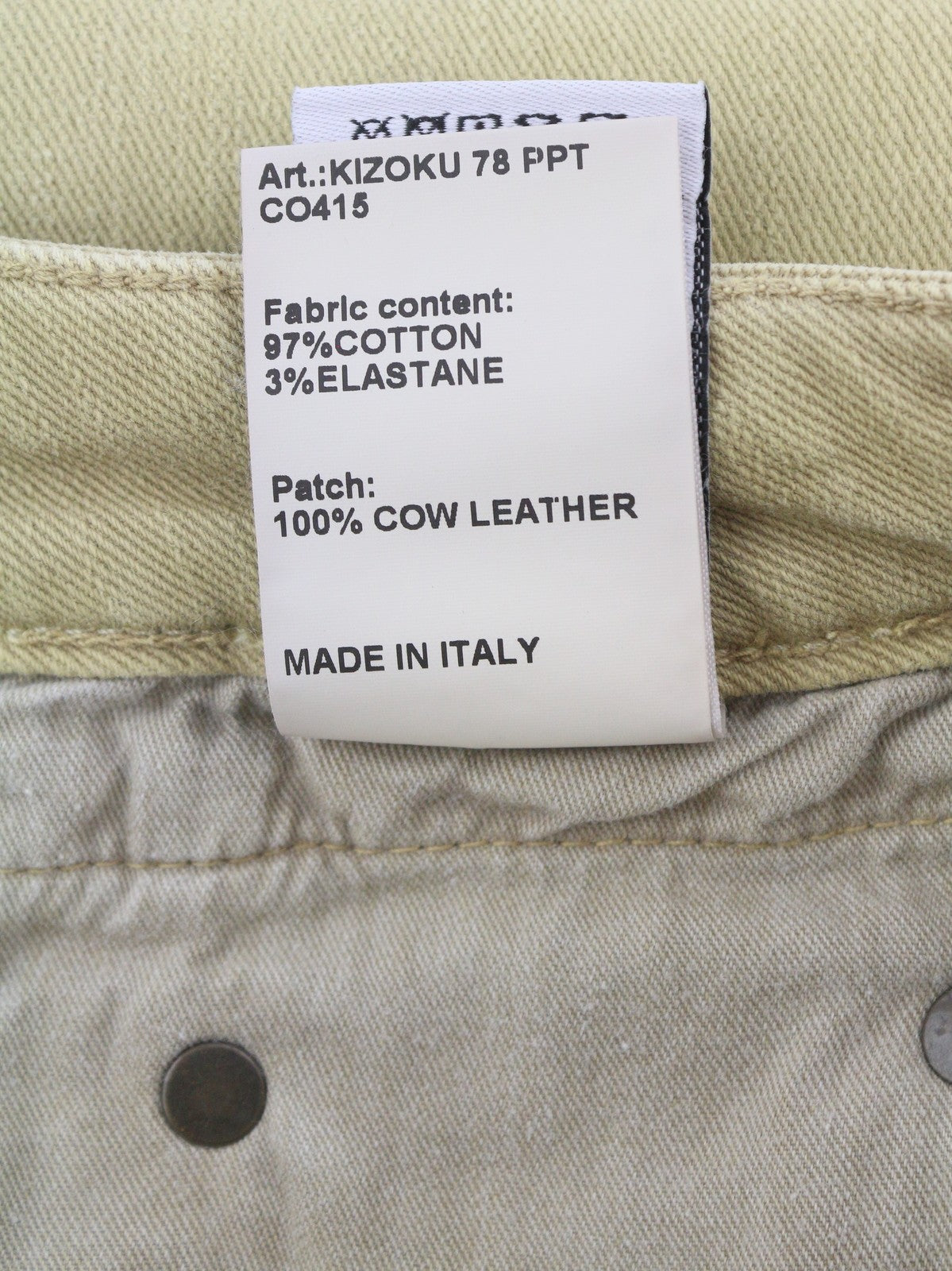 R13 berniukiški tiesūs moteriški džinsai, 28 chaki spalvos, tamprūs, trumpi, šviesiai džininiai, iki kulkšnių, rekomenduojama kaina – 699 € 