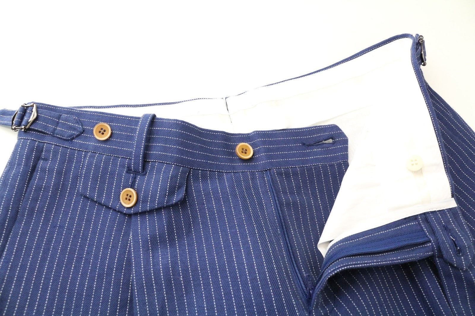 SUITSUPPLY Brentwood vyriškos kelnės, UK38R, mėlynos, klostytos, lininės, medvilninės, dryžuotos 