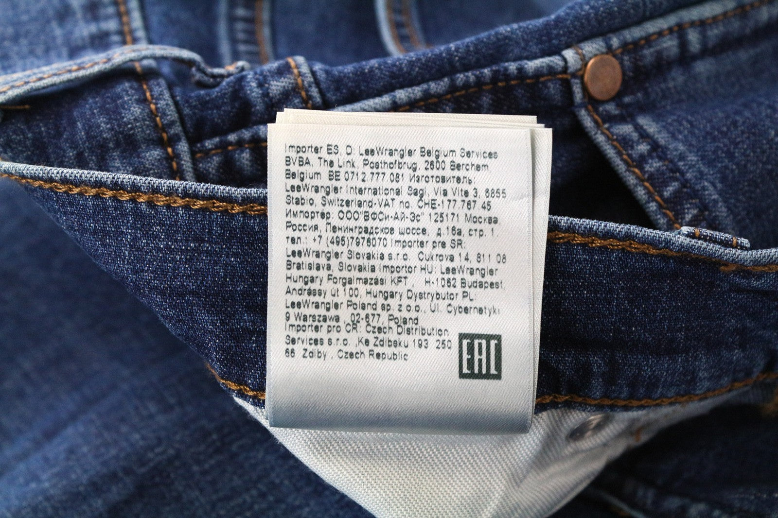 WRANGLER Greensboro vyriški džinsai W31/L34 tiesaus kirpimo, mėlyni, skalbto medvilninio džinso spalvos. 