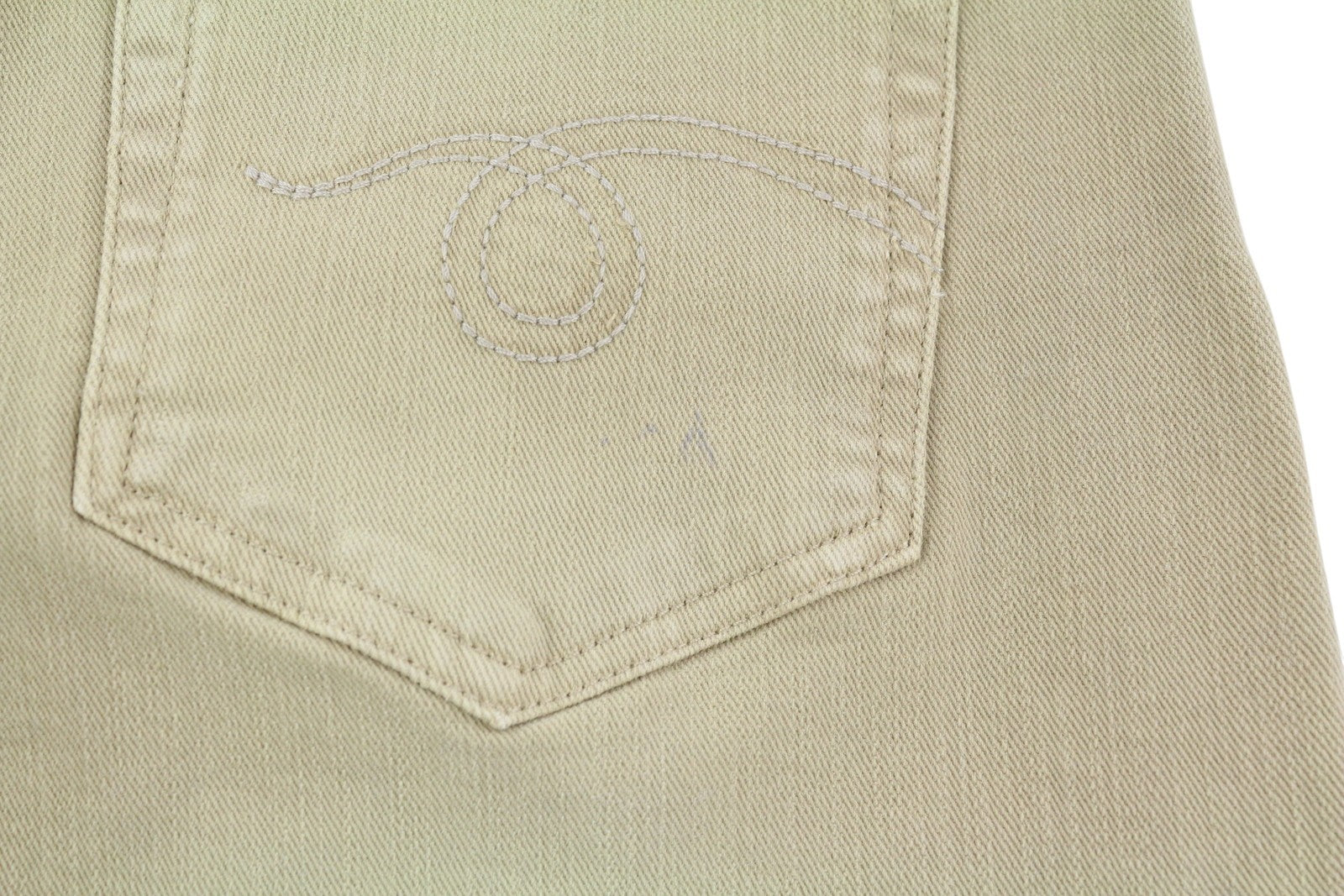 R13 berniukiški tiesūs moteriški džinsai, 31 chaki spalvos, tamprūs, išblukę, trumpinti iki kulkšnių, rekomenduojama kaina – 699 € 