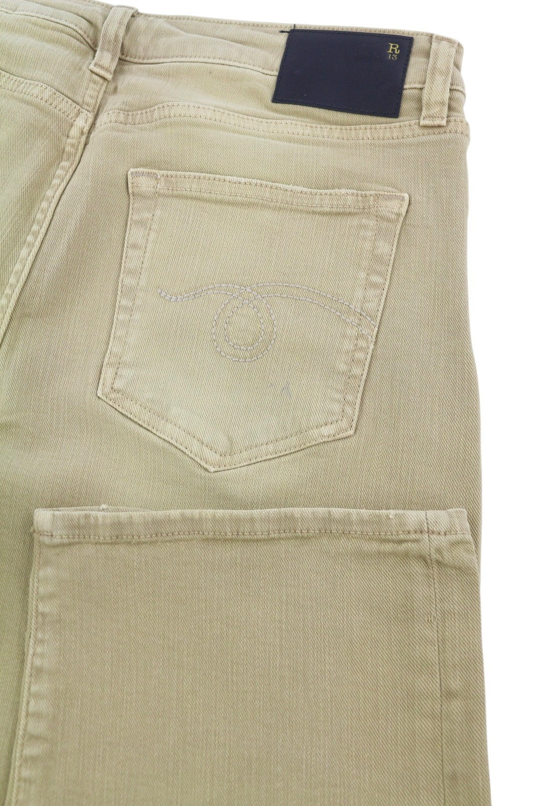 R13 berniukiški tiesūs moteriški džinsai, 31 chaki spalvos, tamprūs, išblukę, trumpinti iki kulkšnių, rekomenduojama kaina – 699 € 