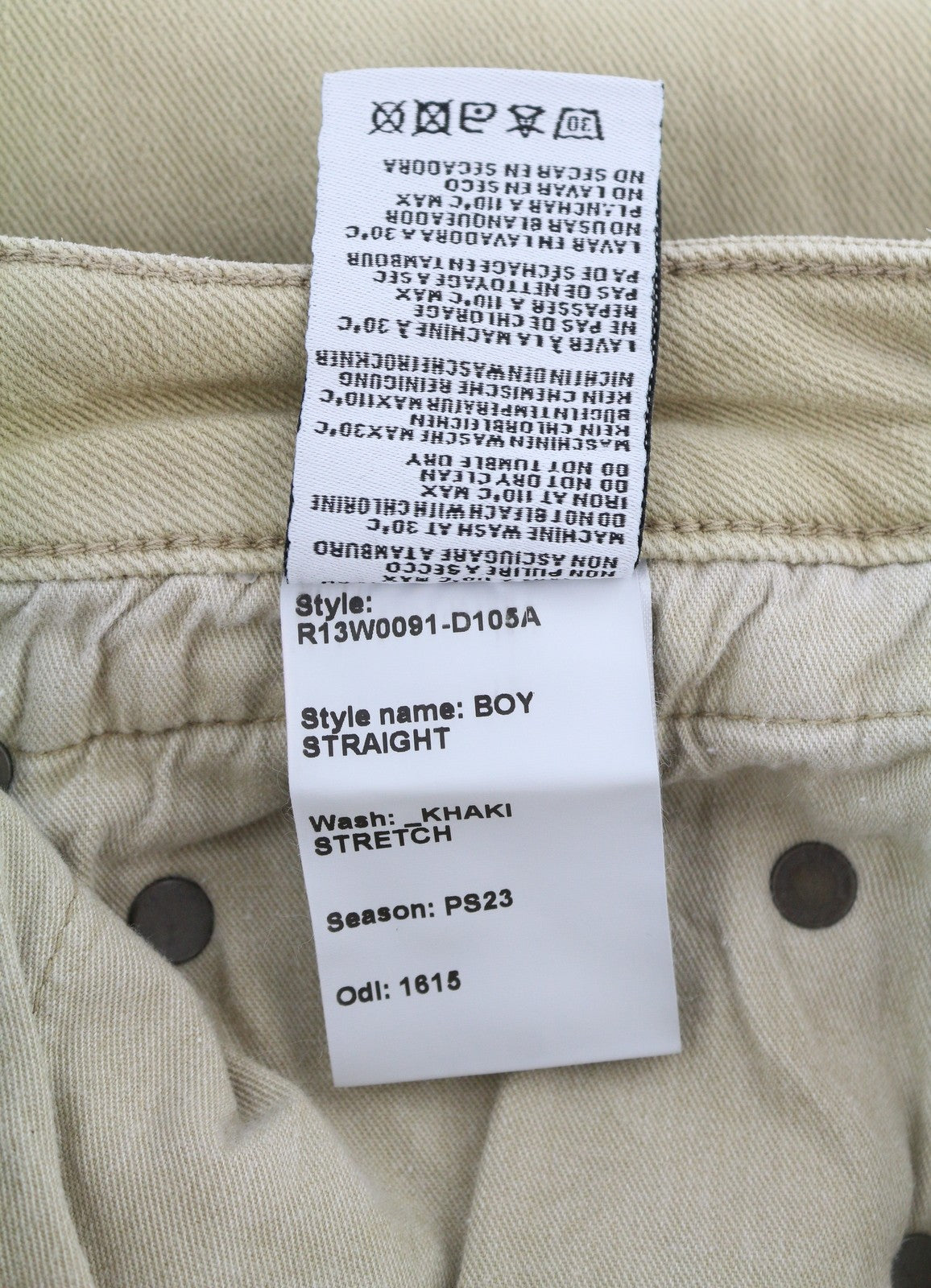 R13 berniukiški tiesūs moteriški džinsai, 25 chaki spalvos, tamprūs, išblukę, trumpi, iki kulkšnių, rekomenduojama kaina – 699 € 