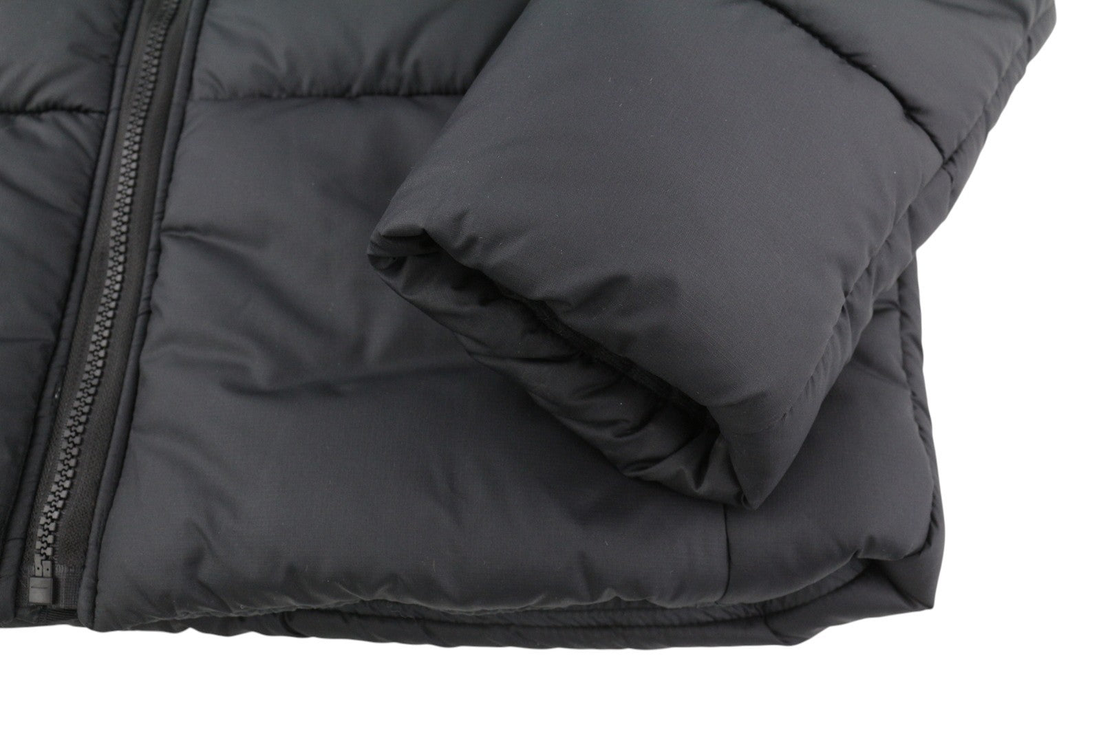 THE NORTH FACE Saikuru moteriška striukė S, juoda, izoliuota, dygsniuota, aukšta apykakle, pūkuota S dydis 