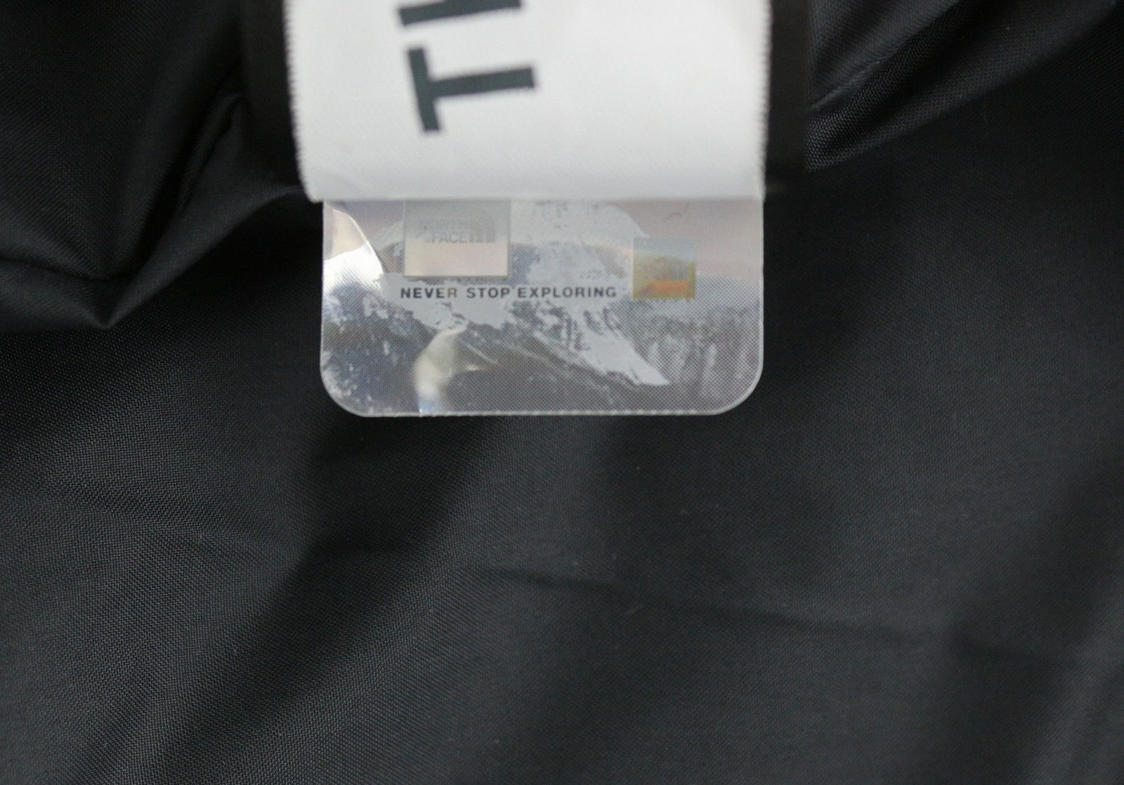 THE NORTH FACE Saikuru moteriška striukė S, juoda, izoliuota, dygsniuota, aukšta apykakle, pūkuota S dydis 