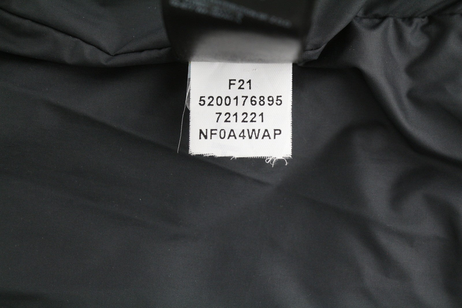 THE NORTH FACE Saikuru moteriška striukė S, juoda, izoliuota, dygsniuota, aukšta apykakle, pūkuota S dydis 