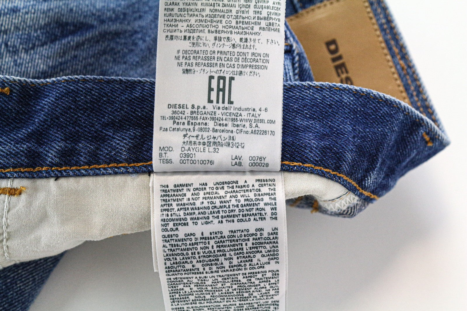 DIESEL D-Aygle 0076Y vyriški džinsai W29/L32 mėlyni su sagomis, netempiamu kirpimu 