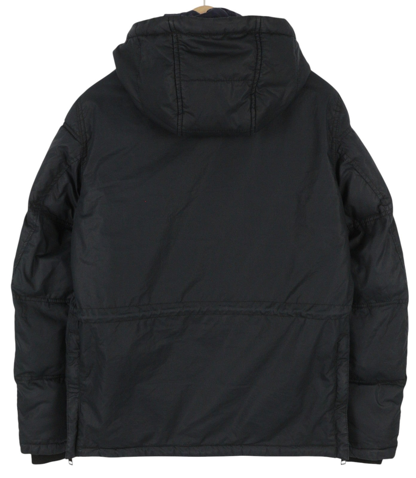 DIESEL vyriška striukė S, tamsiai mėlyna, su pilnu užtrauktuku, pašiltinta, su raišteliu ir pamušalu juosmenyje. 