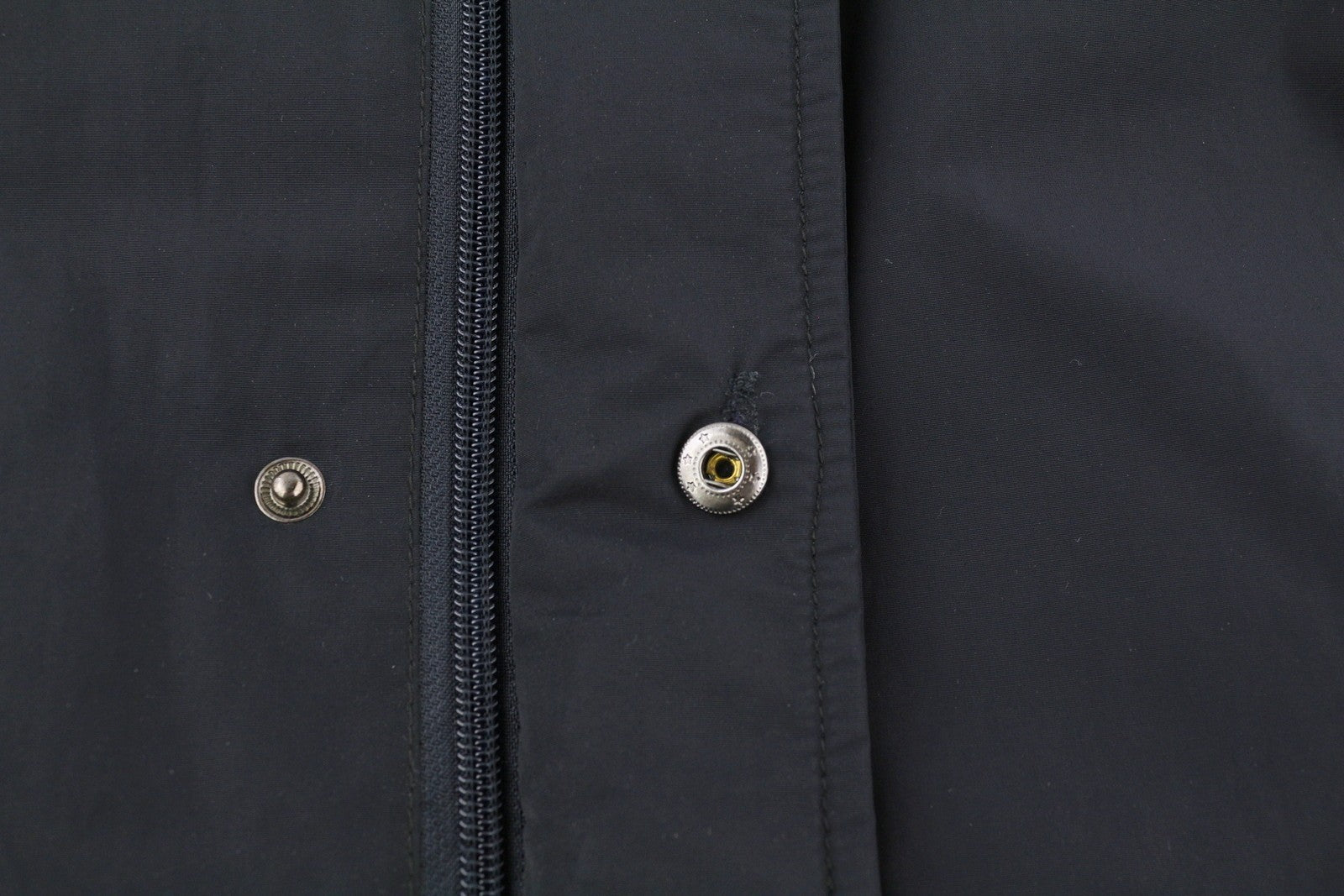 MISE AU GREEN Vyriška striukė L Juoda Pilnu Užtrauktuku Aukšta Apykakle Šiltinta Pamušalu Vidutinio Ilgio 