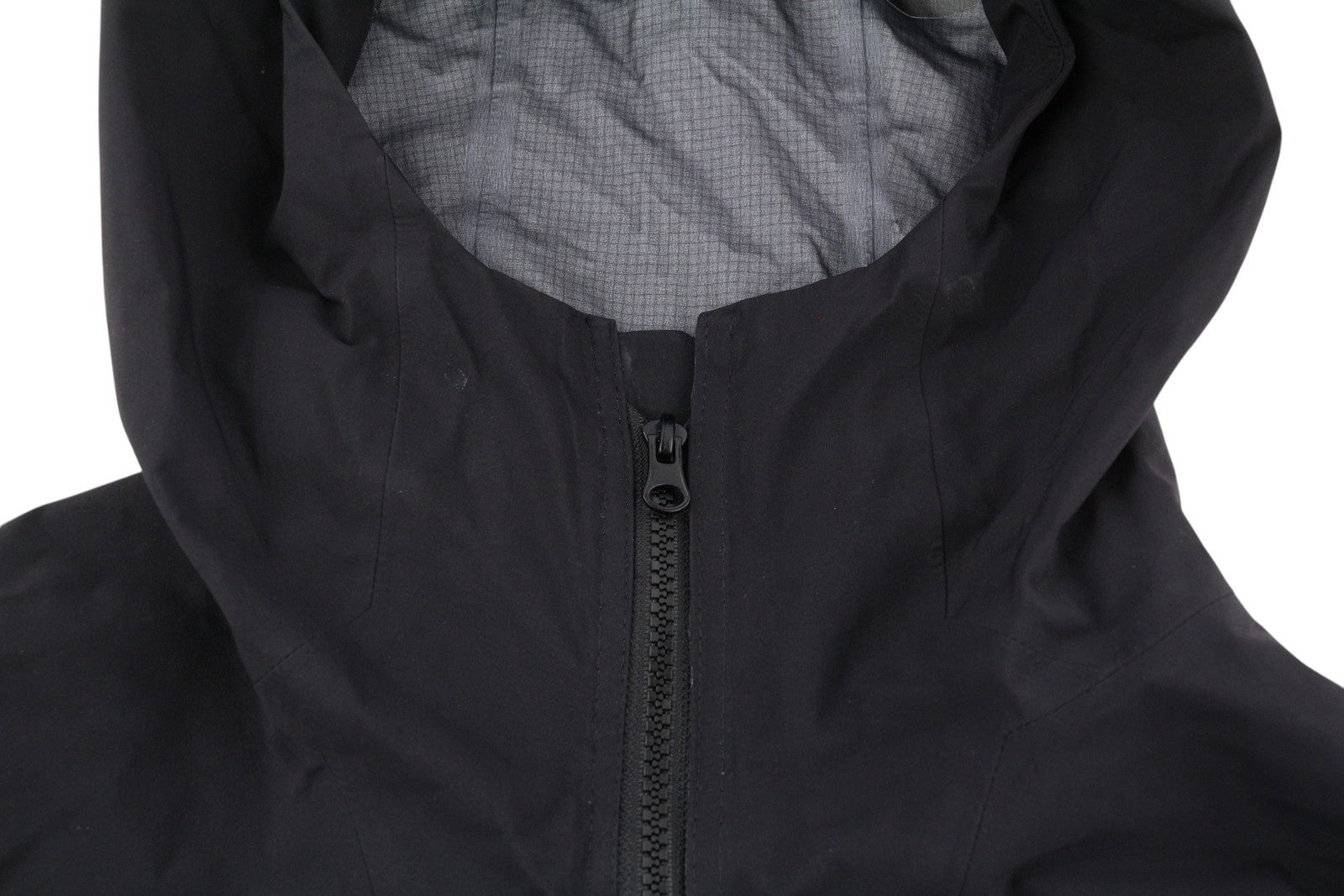 THE NORTH FACE vyriška striukė L, juoda, vandeniui atspari, vėjui atspari Gore-Tex Pro, rekomenduojama kaina – 449 € 