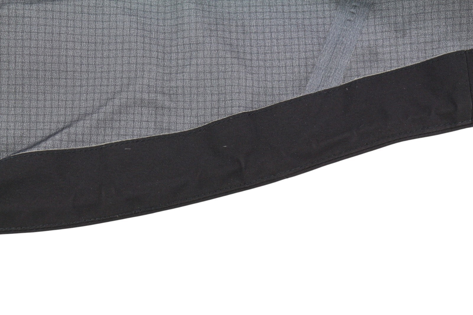 THE NORTH FACE vyriška striukė L, juoda, vandeniui atspari, vėjui atspari Gore-Tex Pro, rekomenduojama kaina – 449 € 