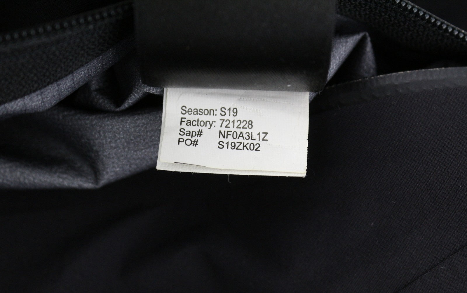 THE NORTH FACE vyriška striukė L, juoda, vandeniui atspari, vėjui atspari Gore-Tex Pro, rekomenduojama kaina – 449 € 