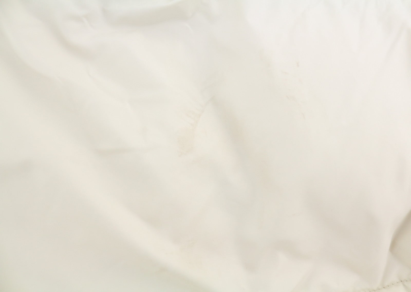 CALVIN KLEIN Bold Disrupted Logo vyriška striukė L, balta, izoliuota, dygsniuota, RRP 365 € 