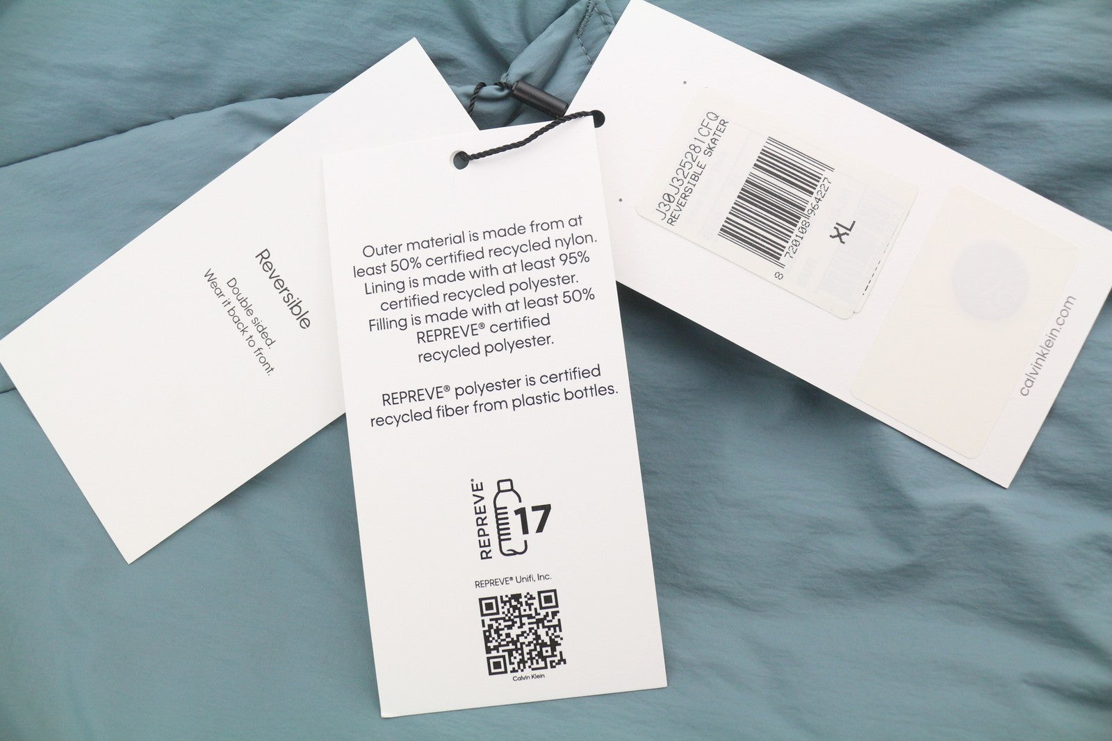 CALVIN KLEIN dvipusė sportinė striukė vyrams, XL dydžio, unisex, laisvo kirpimo, rekomenduojama kaina – 279 € 