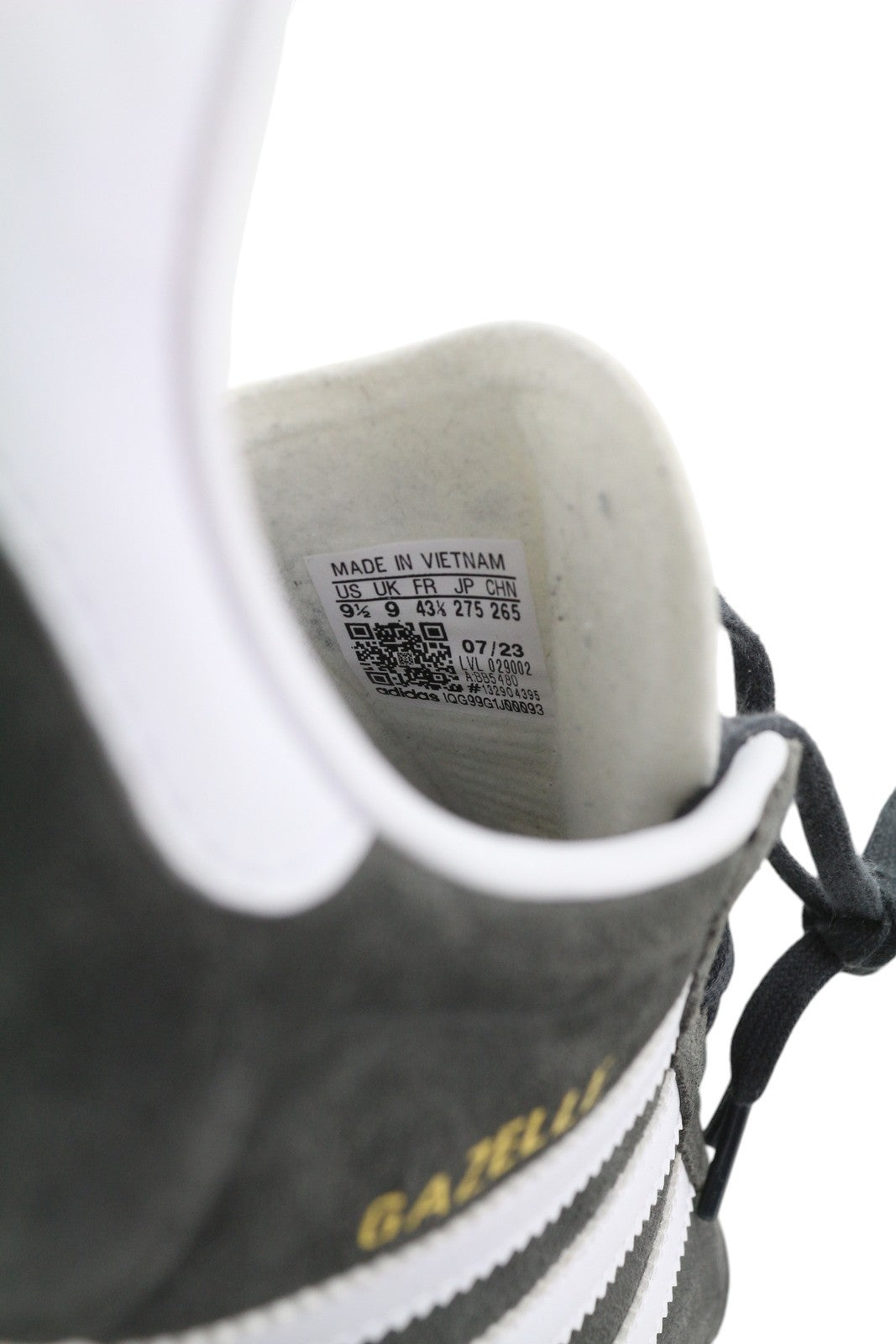 ADIDAS Gazelle vyriški sportbačiai, 43,5 dydžio, pilki, zomšiniai, odiniai, žemapadžiai, suvarstomi. 