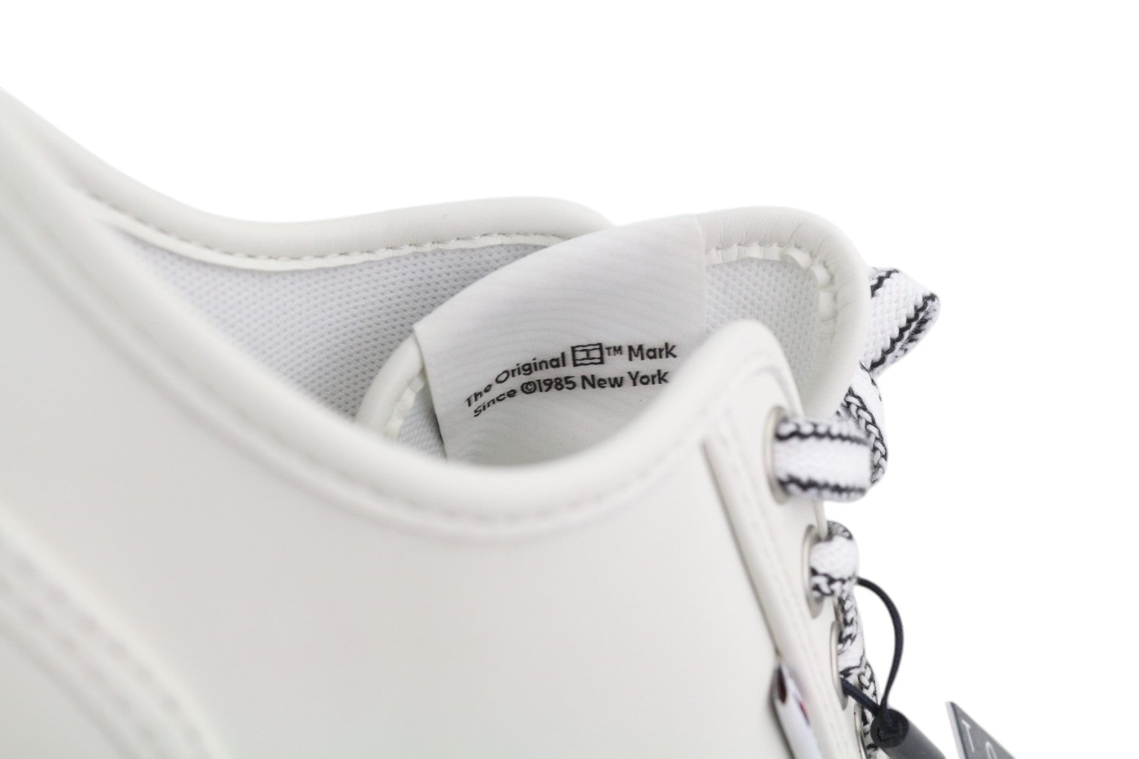 TOMMY HILFIGER Foxing Vulc LC odiniai moteriški sportbačiai su platforma, 39 € (rekomenduojama kaina) 